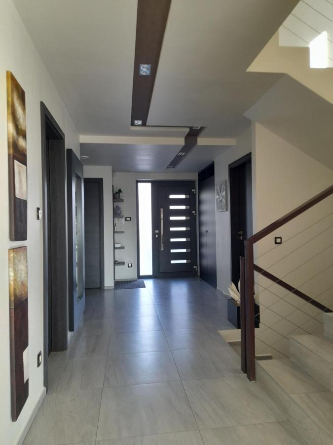 Private Family Villa Budaors Luaran gambar