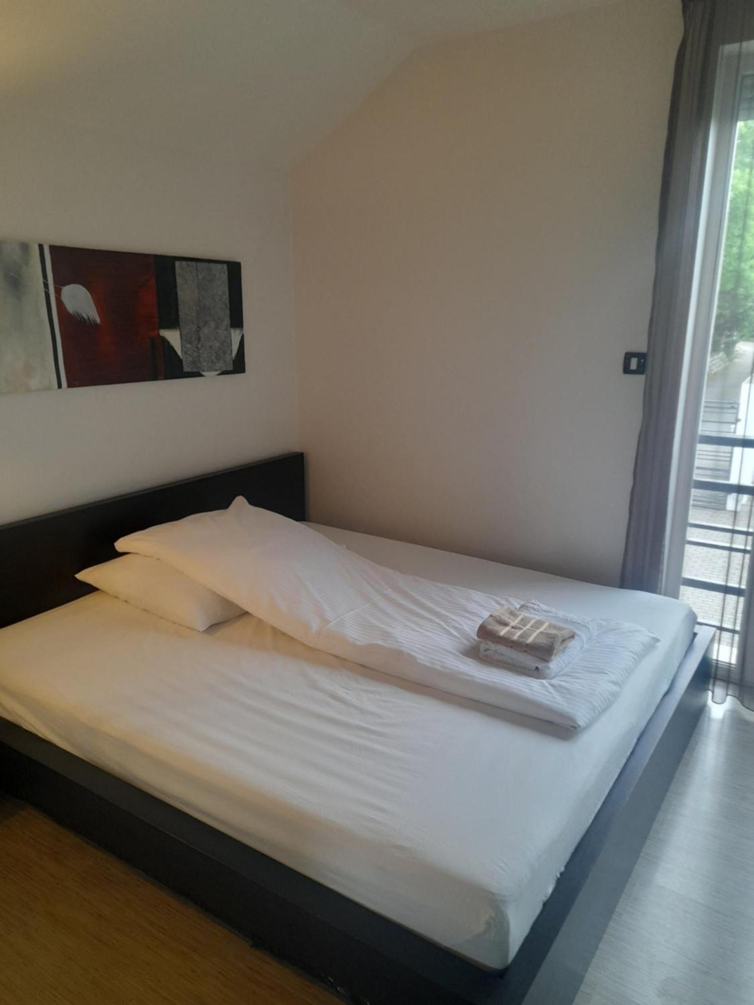 Private Family Villa Budaors Luaran gambar