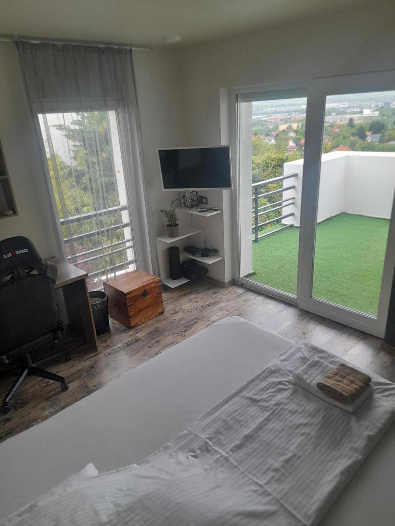 Private Family Villa Budaors Luaran gambar